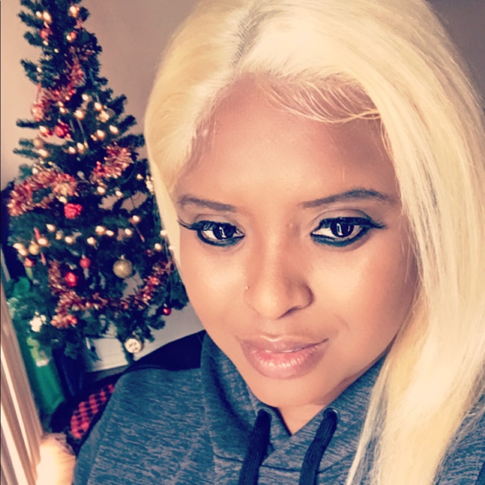 Meet your Posher, Latonya